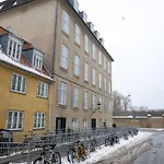 Apartmán Bright For Two Near Metro & Sights *