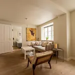 Апартаменты Bright For Two Near Metro & Sights Копенгаген