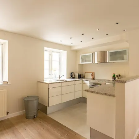 아파트 Bright For Two Near Metro & Sights *