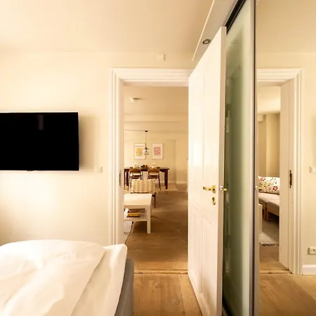 Апартаменты Bright For Two Near Metro & Sights
