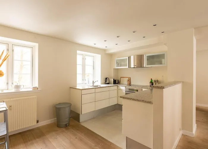 아파트 Bright For Two Near Metro & Sights *