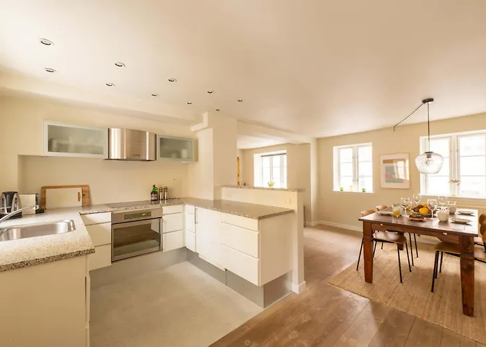 Bright For Two Near Metro & Sights 아파트 코펜하겐